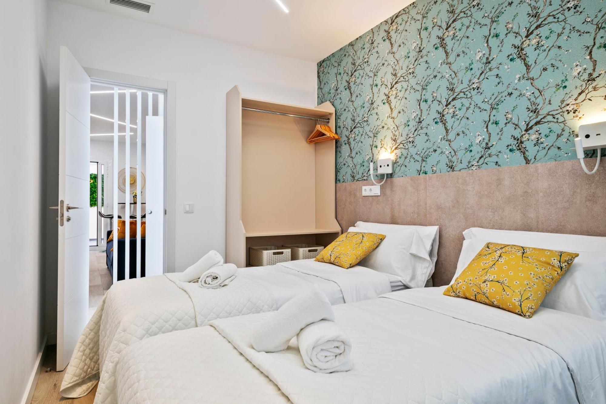 Boutique Plaza Catalonia Cornella Apartment