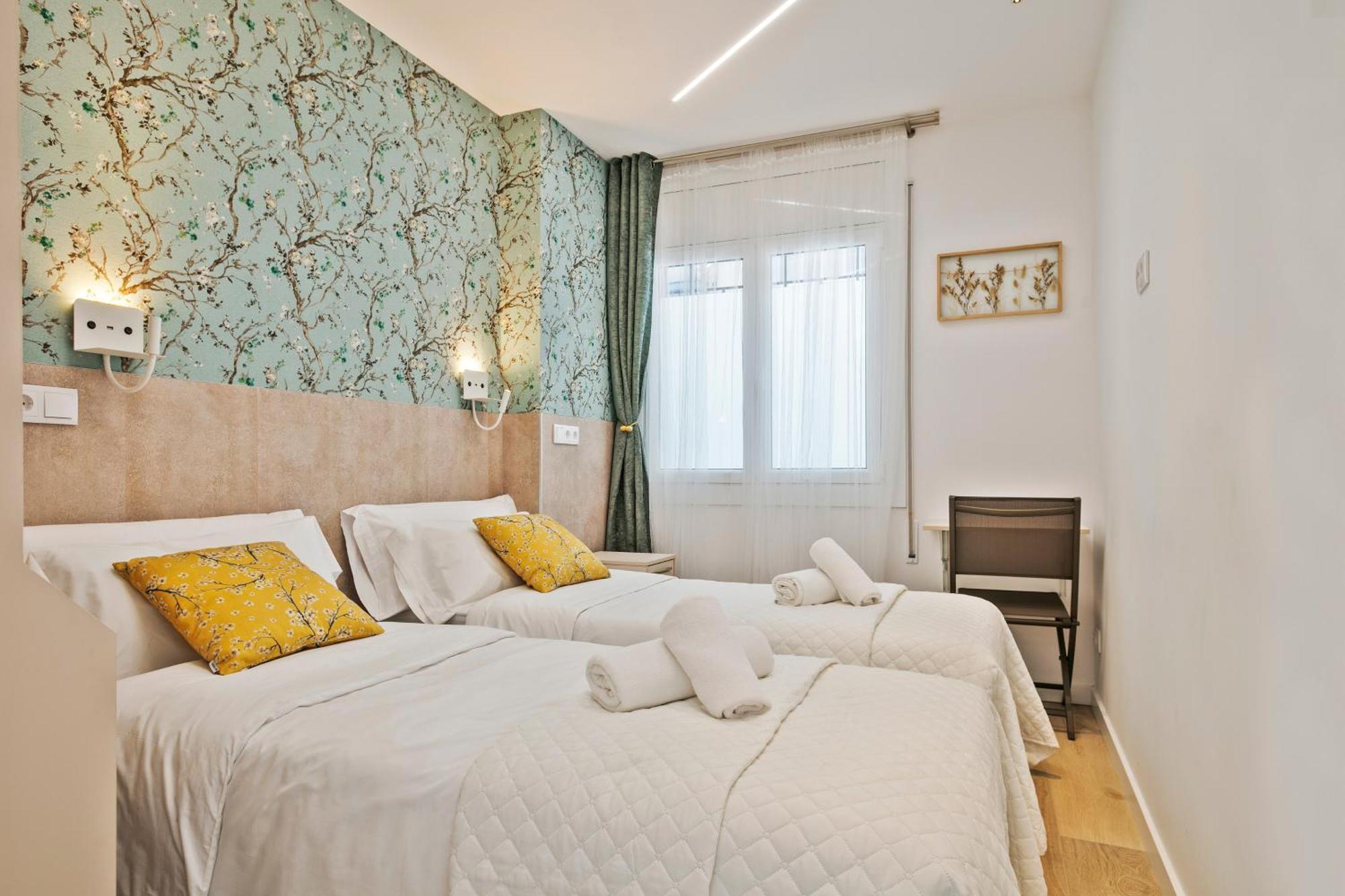Boutique Plaza Catalonia Cornella Apartment *